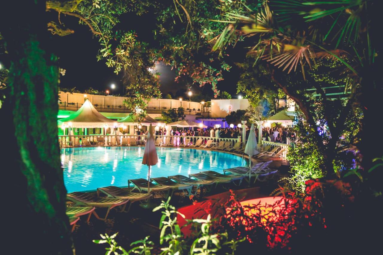 Hotel Villa Pigalle Tezze sul Brenta Esterno foto