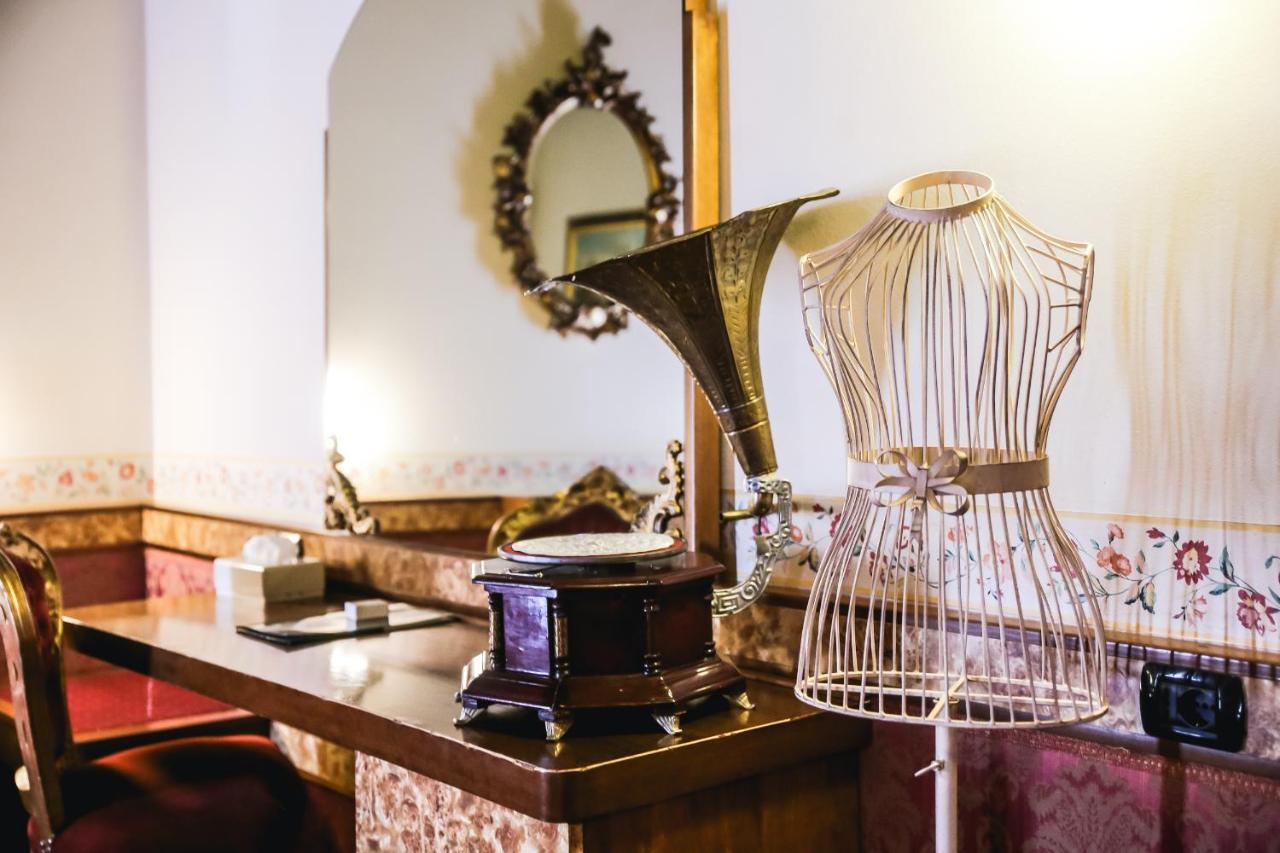 Hotel Villa Pigalle Tezze sul Brenta Esterno foto
