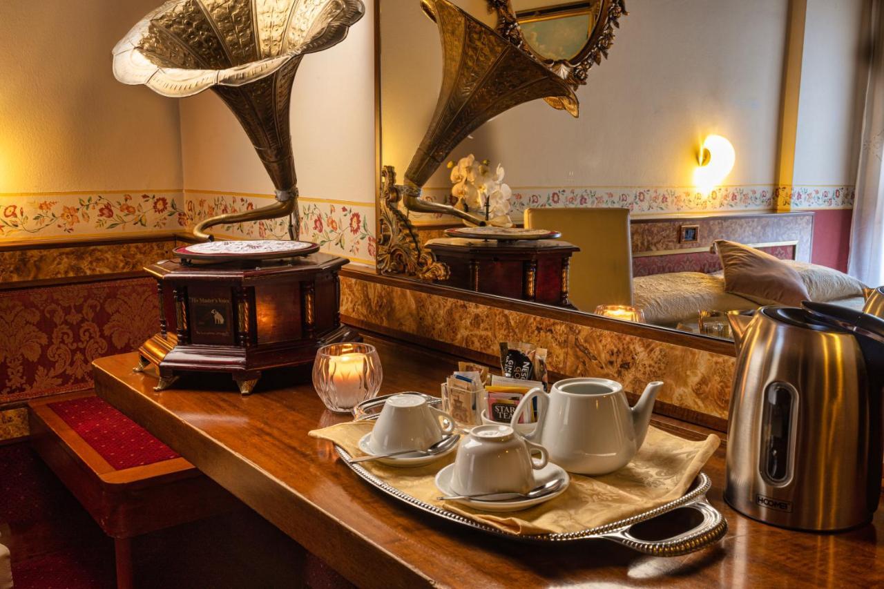 Hotel Villa Pigalle Tezze sul Brenta Esterno foto